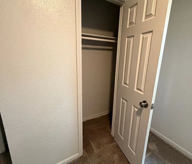 301 E Kansas St — Photo 20