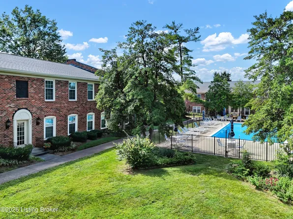 255 Salisbury Sq APT 101, Saint Matthews, KY 40207