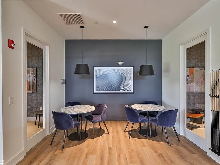 100 Aviv Upper — Photo 15