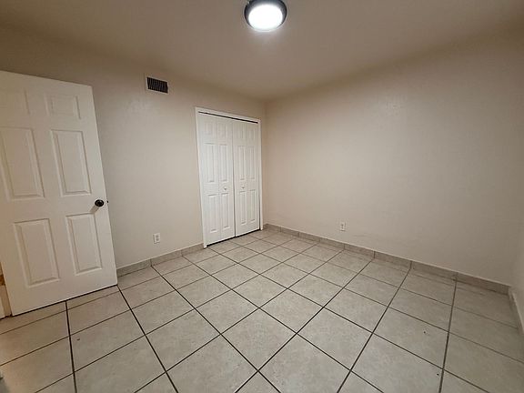 5th image of 3950 Lora St APT 109