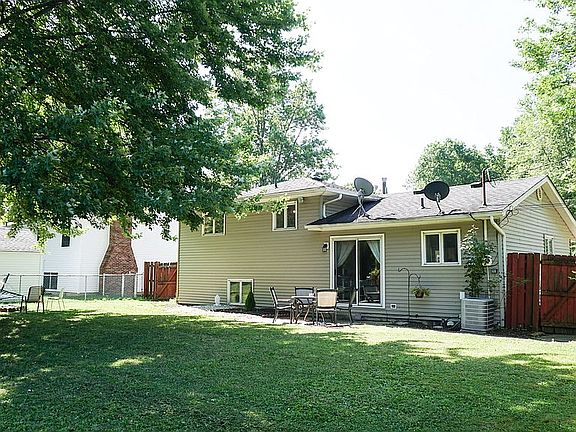 2nd image of 34208 Gina Dr
