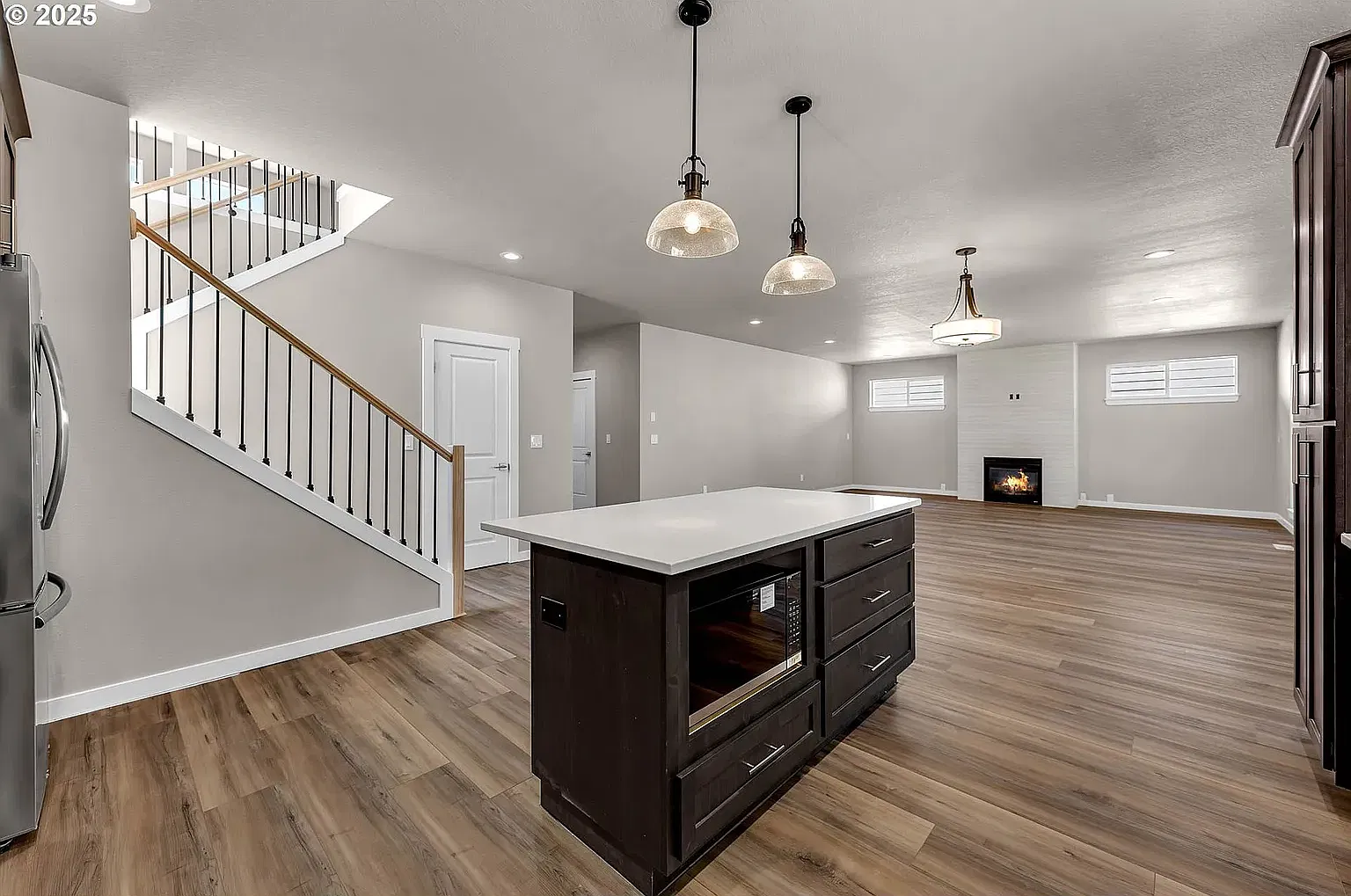 4 bed, 2956 sqft, $3,960 — Photo 4