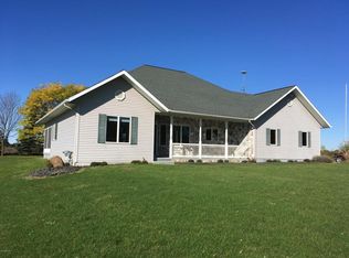 14708 Carlon Dr, Lake Odessa, MI 48849