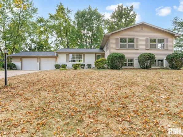 852 Oxford Dr, Chatham, IL 62629