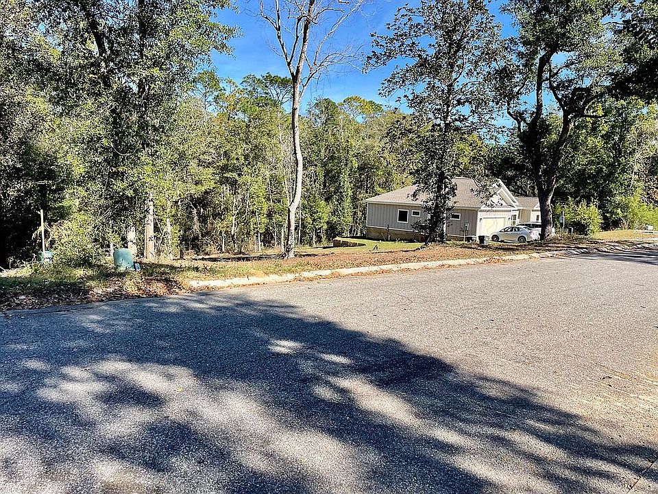 1st image of 742 Crooked Oak Dr