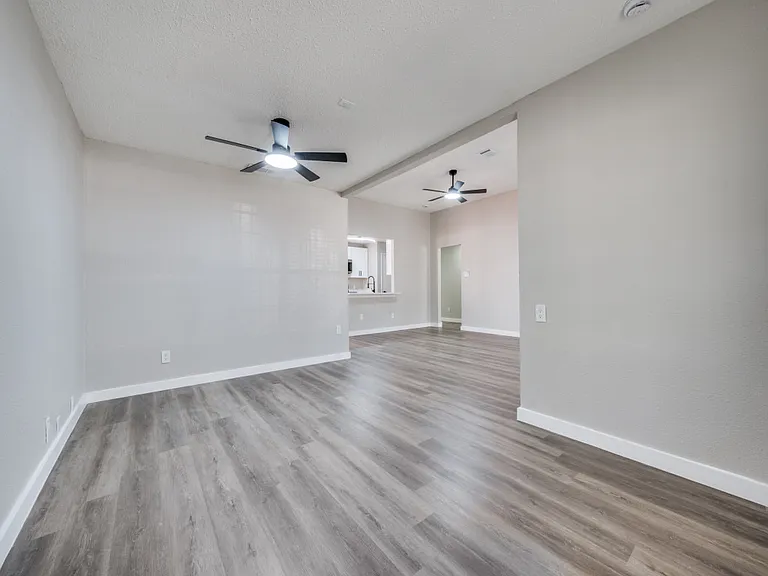 2238 Arroyo Ave — Photo 8