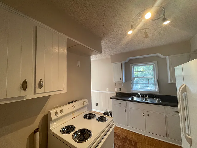 1759 Macaulay Ave — Photo 8
