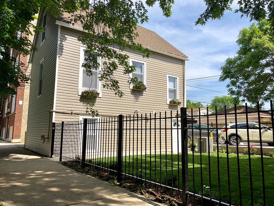 1st image of 4057 N Sacramento Ave