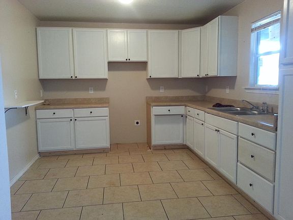 4th image of 251 Yuma St #101