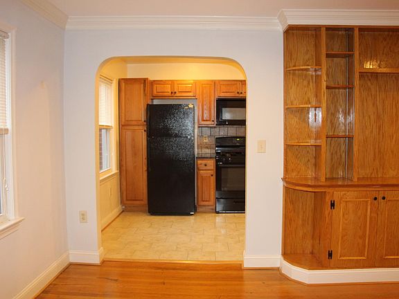 5th image of 4800 9th St N APT 6