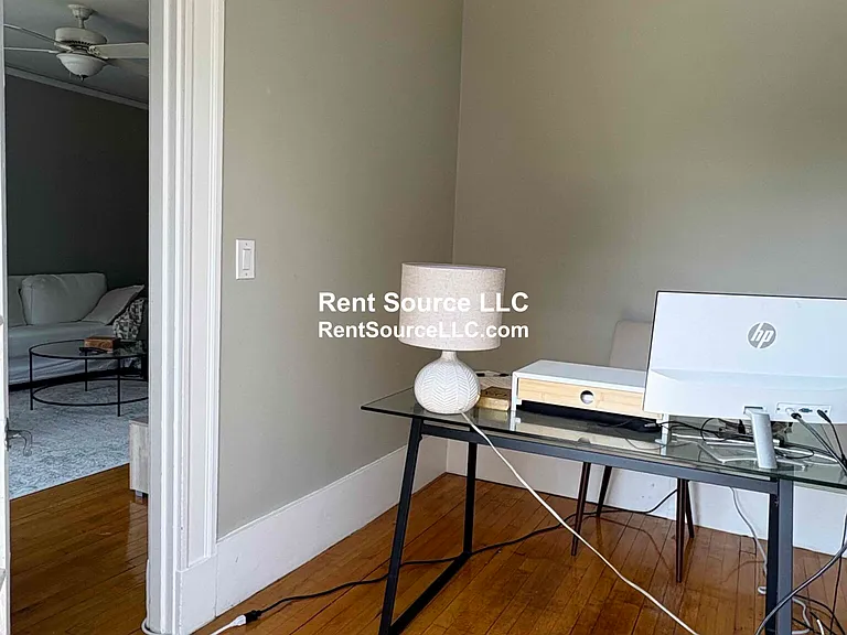 1619 Centre St #TOP FLOOR — Photo 12