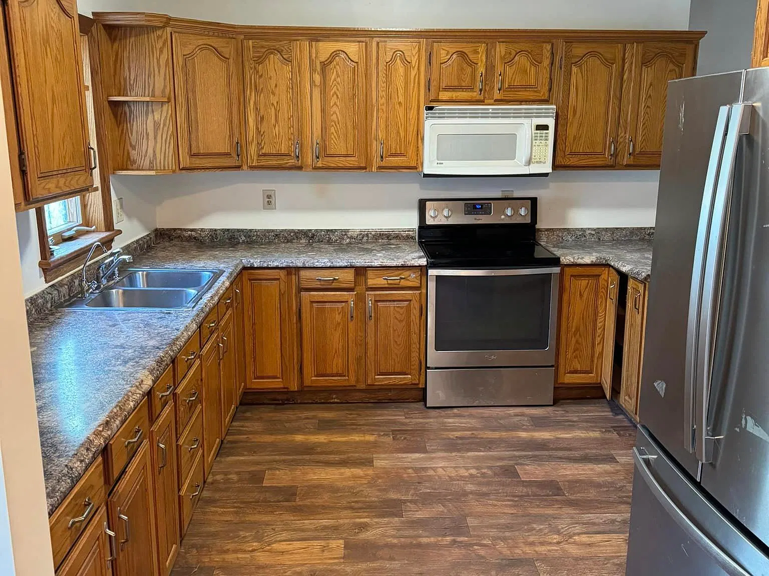 3 bed, 1308 sqft, $1,800 — Photo 4