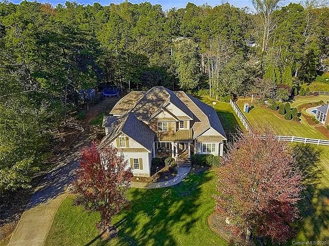 1st image of 232 Woodstream Cir