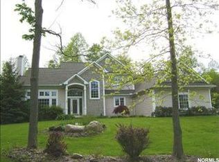 9780 Campton Ridge Dr, Chardon, OH 44024