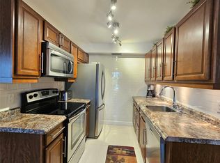 2059 Cambridge Cir #C, Deerfield Beach, FL 33442