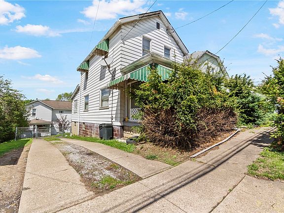 2nd image of 406 1st St
