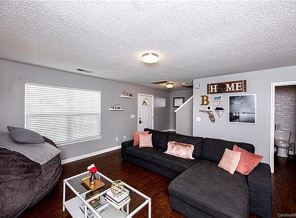 2nd image of 1813 Baylor Dr