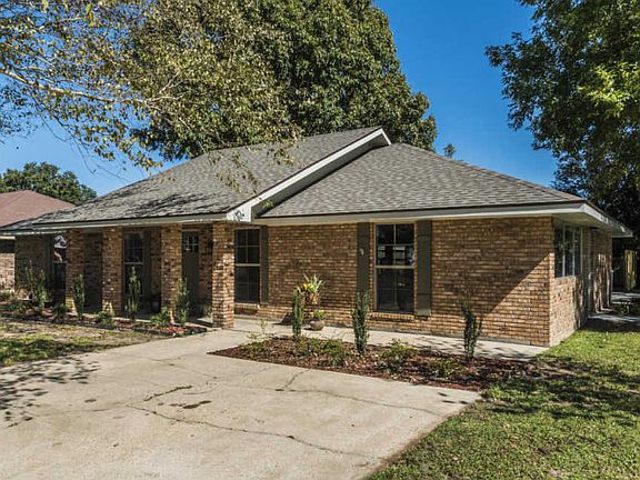 5th image of 303 San Carlos Cir
