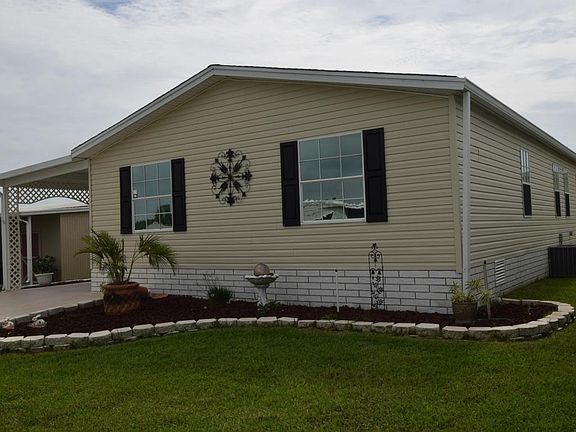 2nd image of 7079 SE Carrotwood Ln