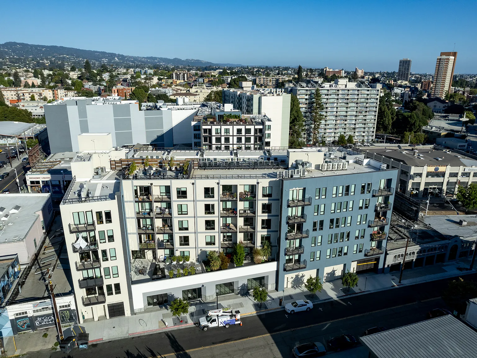 Axis Oakland — Photo 4
