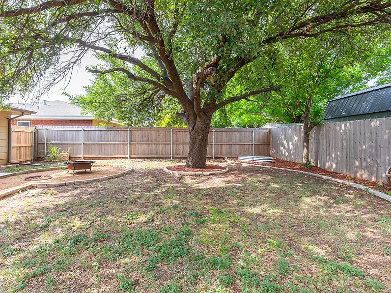 3818 Wake Forest Ln — Photo 29