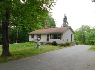 14 Higgins St, Lisbon, ME 04252