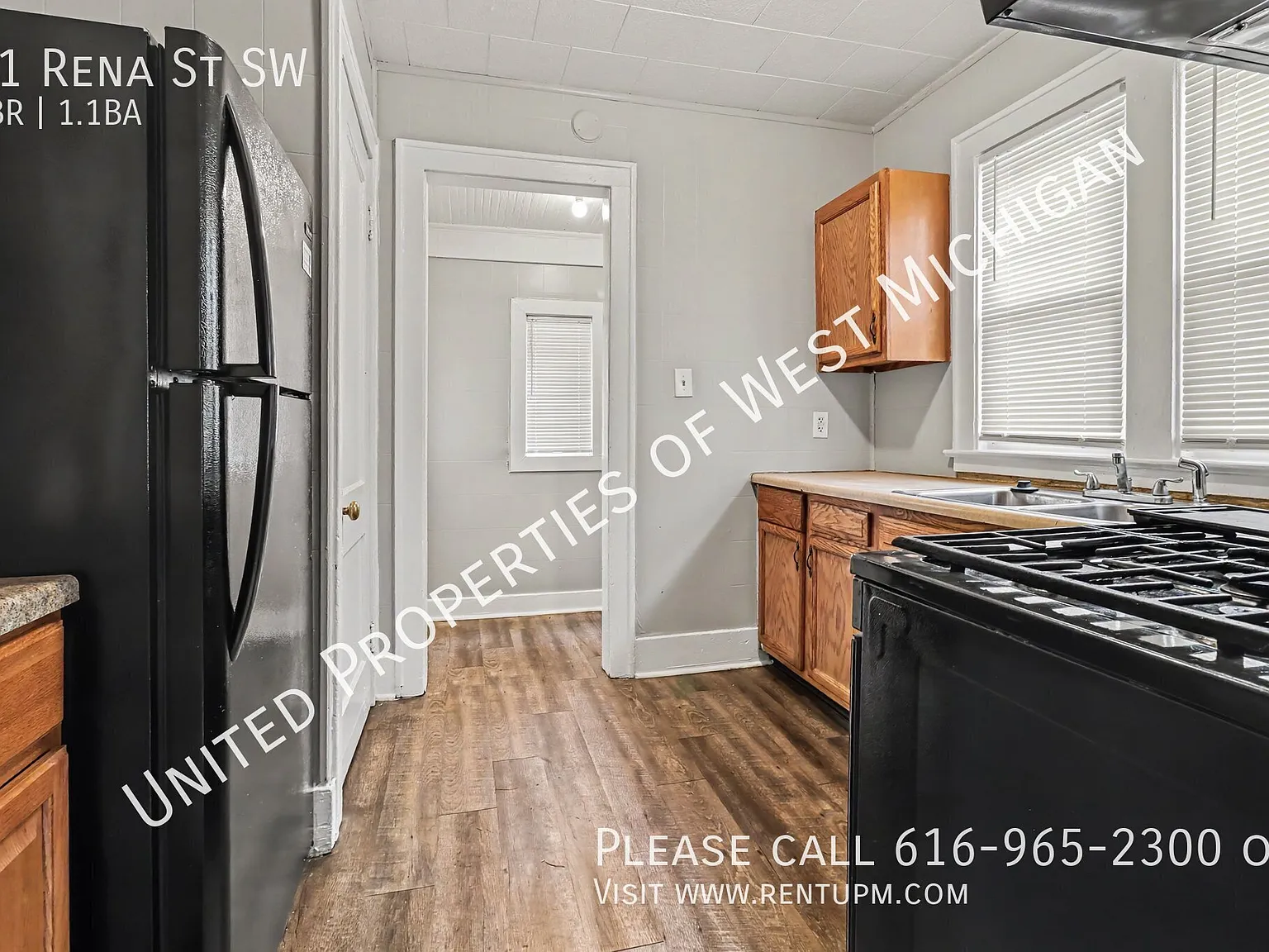 Available Now | Spacious 4 Bedroom, 1.5 Bath Single Family Home | Hardwood Floors | Located in th... — Photo 3