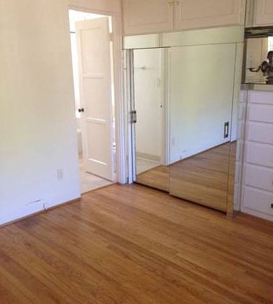 2nd image of 3590 6th Ave
