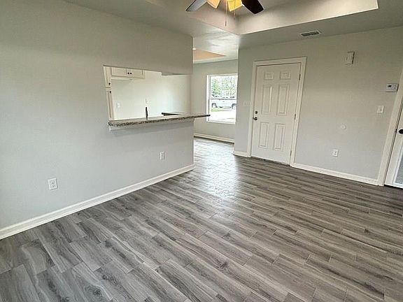 2nd image of 1605 Polk St