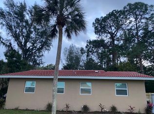 9067 Starfish Cir, Venice, FL 34293