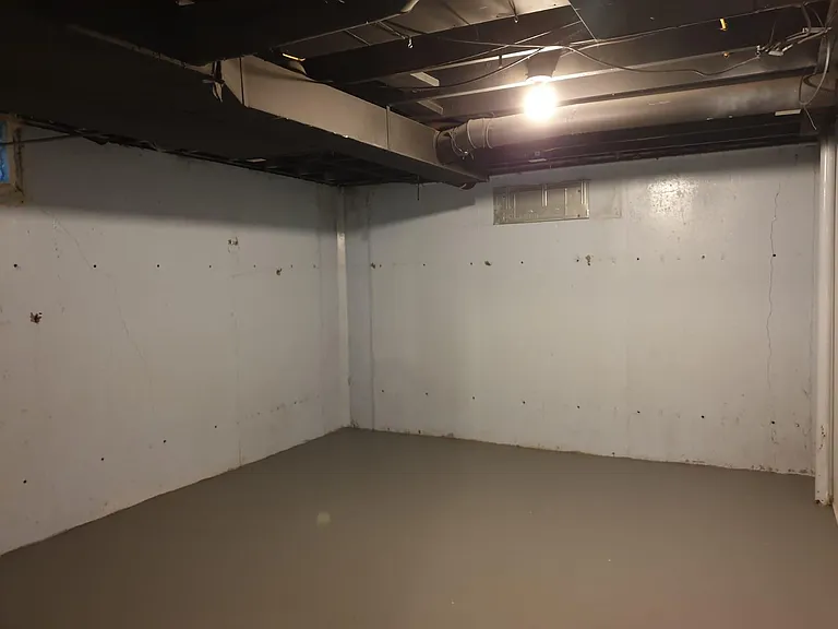 323 E Muir Ave — Photo 22