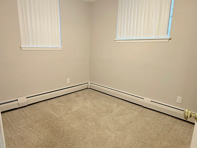 Pine Tree Park Apartments — Photo 19