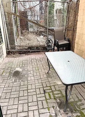 Rented by Icon Realty Services | media 32