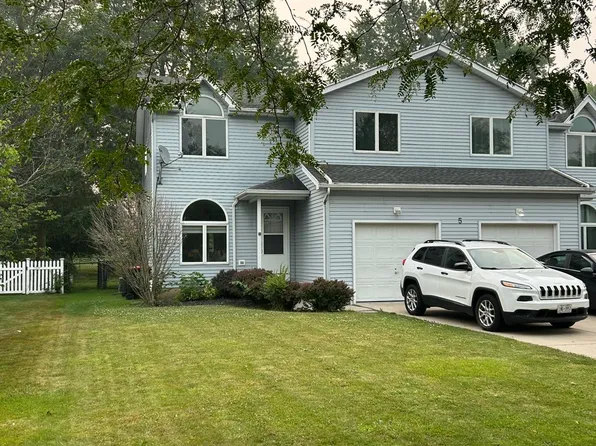 5 Montauk Ln #L, Lancaster, NY 14086