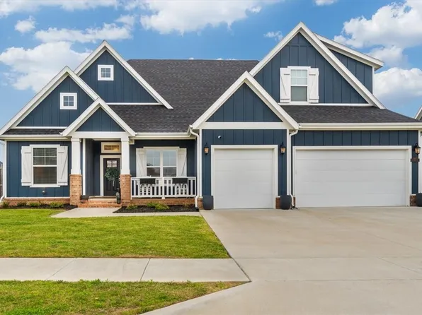 6417 S 60th St, Rogers, AR 72758