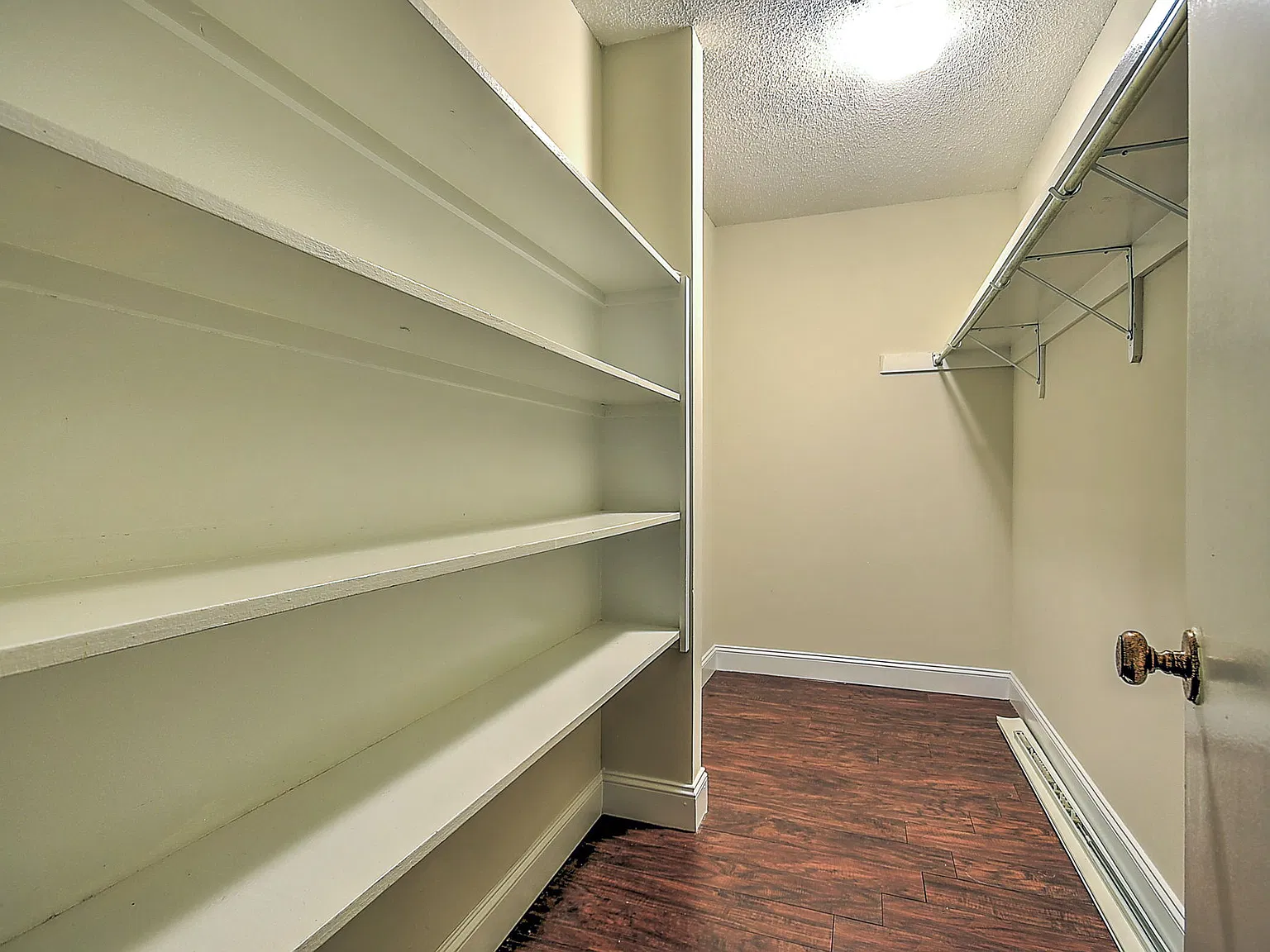 109 Beechnut St — Photo 2