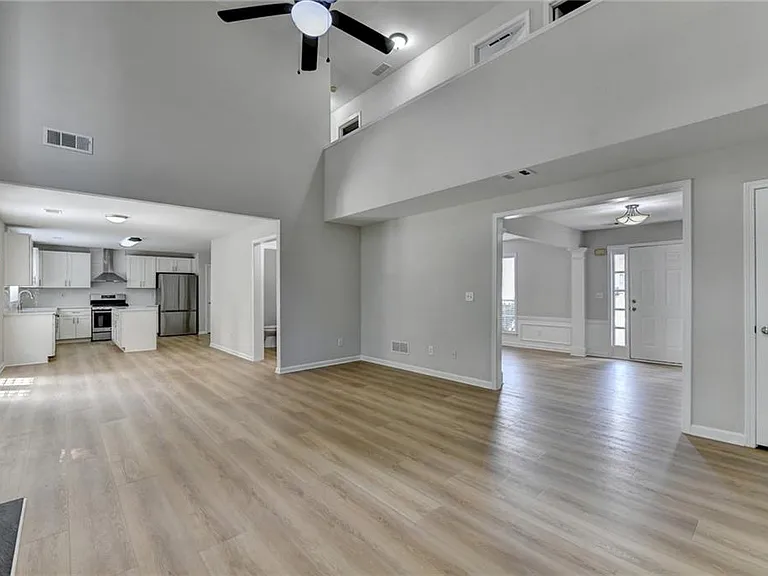 340 Waddington Trl — Photo 14