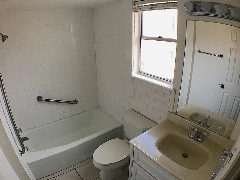 2418 Pittsburg Ave — Photo 21