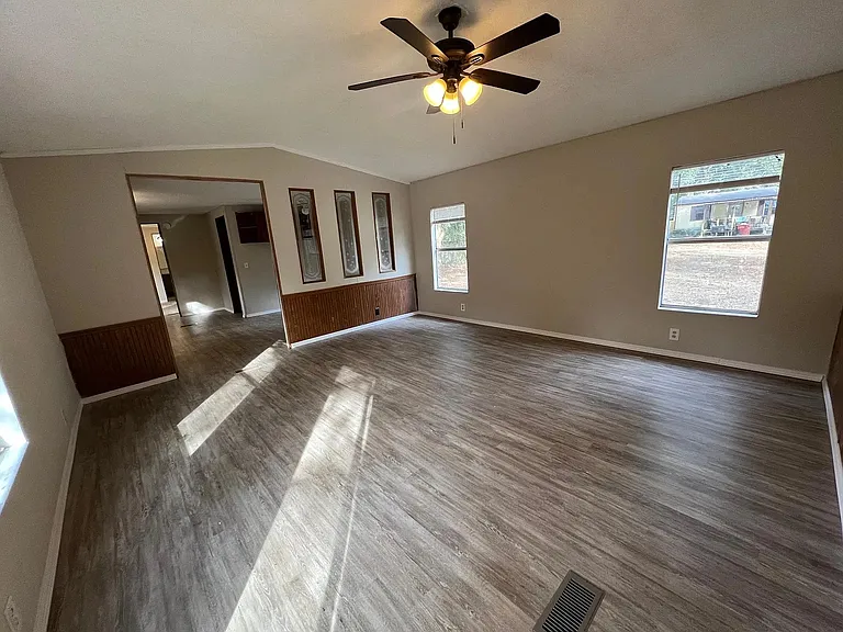 4080 Raven St — Photo 2