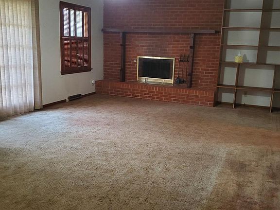 2nd image of 1216 N Cain Ave