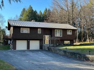 54 Farnham Ln, Rutland, VT 05701
