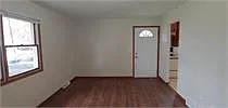 722 15th St SE — Photo 3