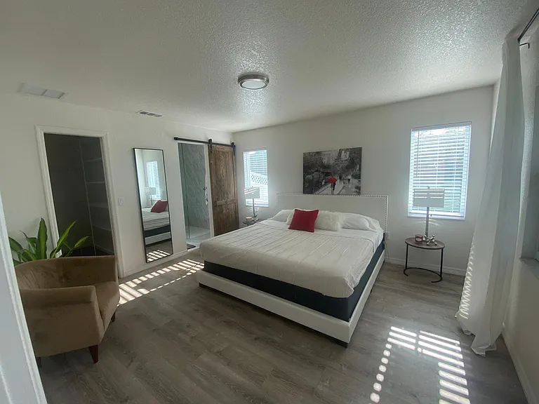 262 Long Meadow Ln — Photo 19