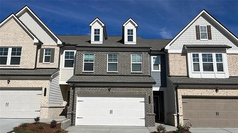 1st image of 2735 Lou Ln