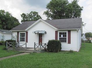 209 Sunset Dr, Fayetteville, TN 37334