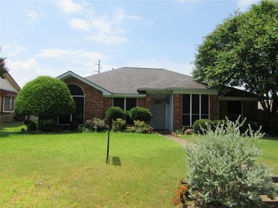 812 Red Oak Dr, Lewisville, TX, 75067
