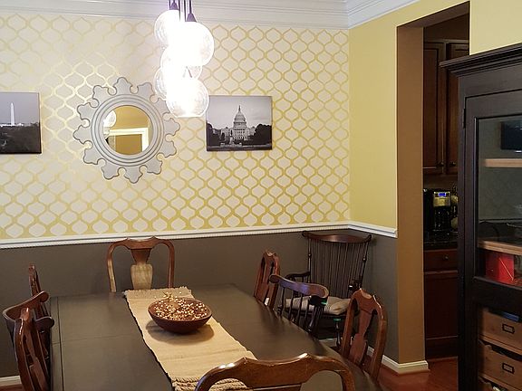 dinning room off entrance