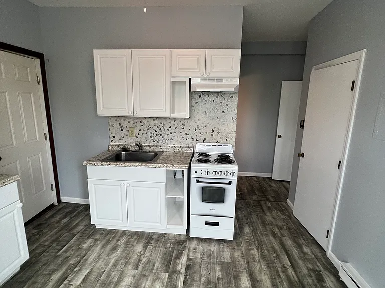 28 Pond St #1 — Photo 6