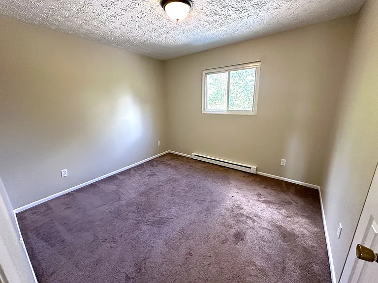 180 Manor Dr — Photo 11