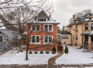 521 N Harvey Ave, Oak Park, IL 60302